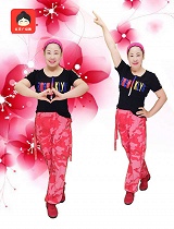 潮流32步广场舞《魅力恰恰》简单新颖，欢快大方易学！